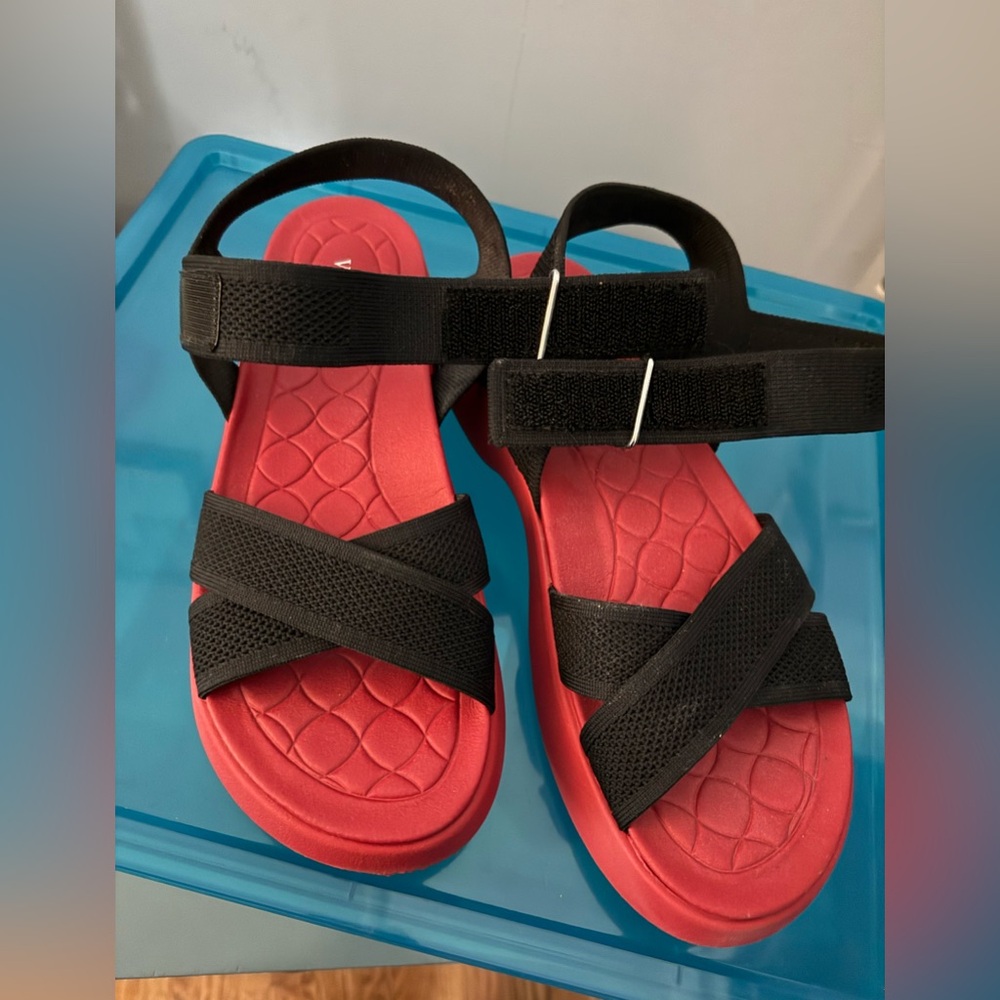 VIVAIA Black Red Sport Sandals Size 40 Adjustable Straps